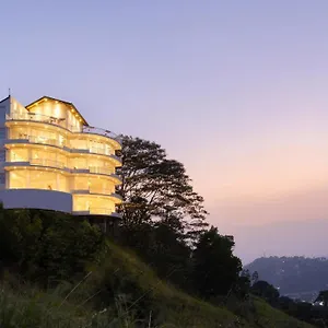 5* Hotell The Summit