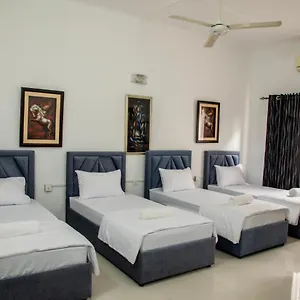  Hostel Funk Bunks - By The