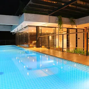 4* Hotell Lakewood